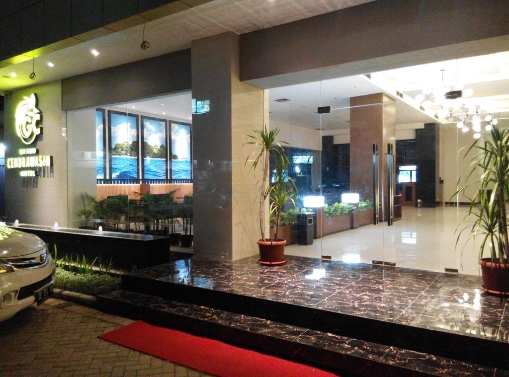 Grand Cendrawasih Hotel 2*